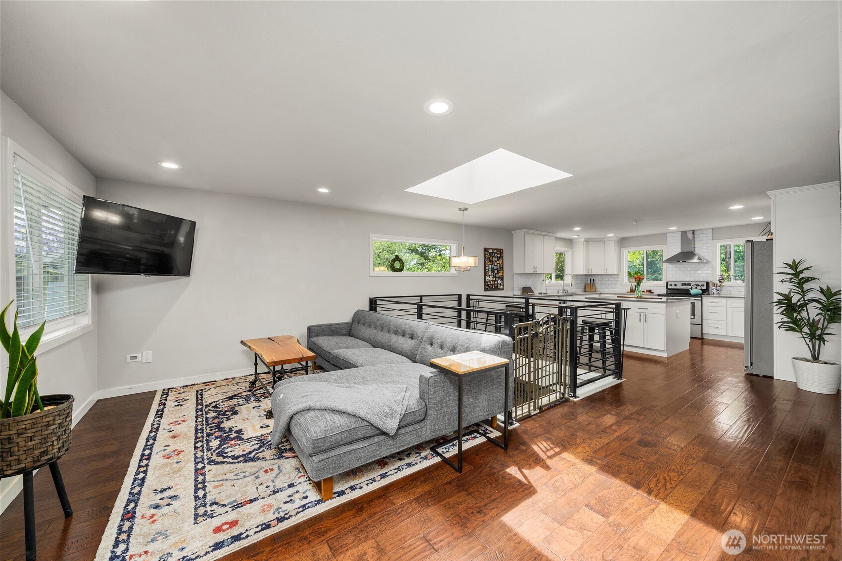 12422 8th Ave S