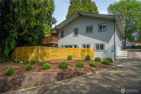 12422 8th Ave S Burien WA 98168