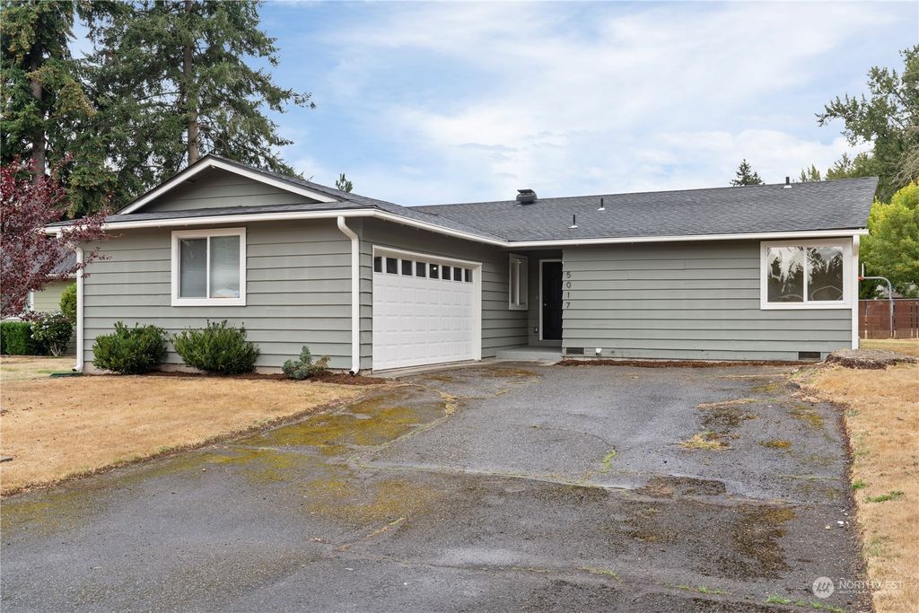 Photo of 5017 103rd Place NE, Marysville, WA 98270 (MLS # 2002556)