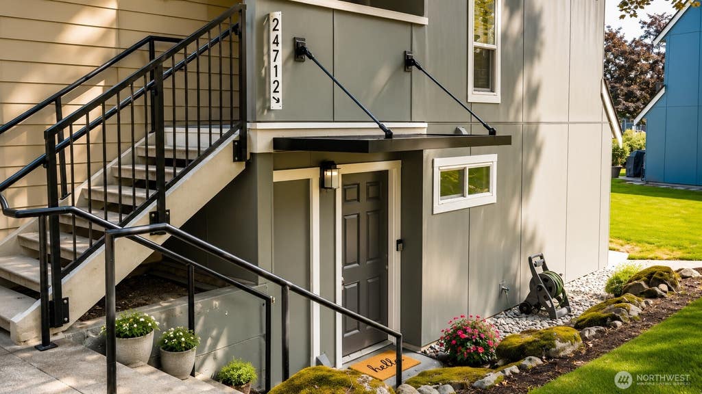 Photo of 24712 45th Avenue S #9D, Kent, WA 98032 (MLS # 2564830)