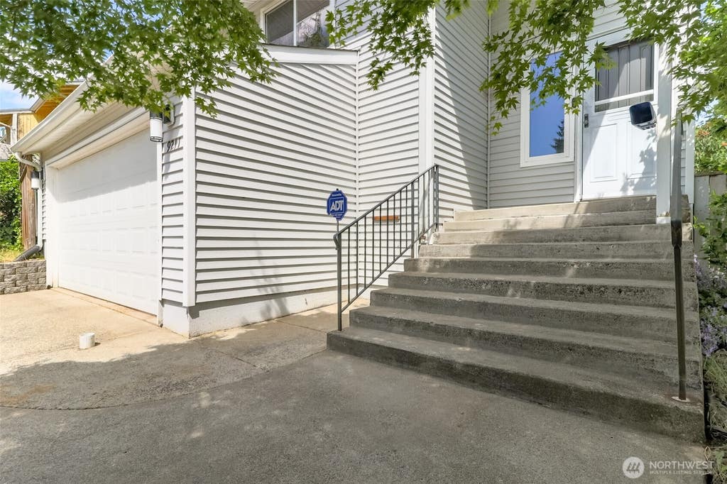 Photo of 9211 S J Street, Tacoma, WA 98444 (MLS # 2536168)