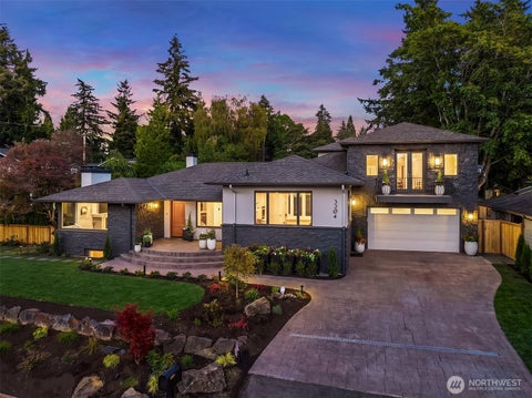 Photo of 3204 72nd Avenue SE, Mercer Island, WA 98040 (MLS # 2577547)