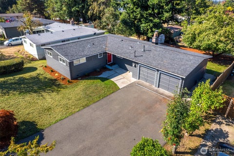 Photo of 30025 14th Avenue S, Federal Way, WA 98003 (MLS # 2583615)