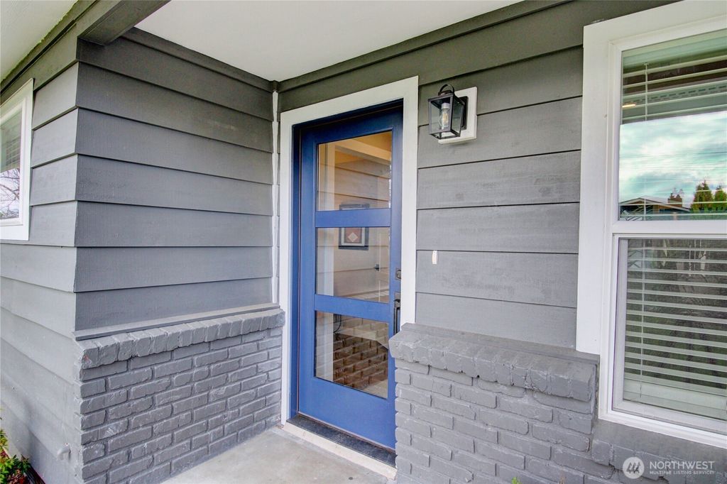 Photo of 660 Leroy Place Pl, Bellingham, WA 98226 (MLS # 2457645)