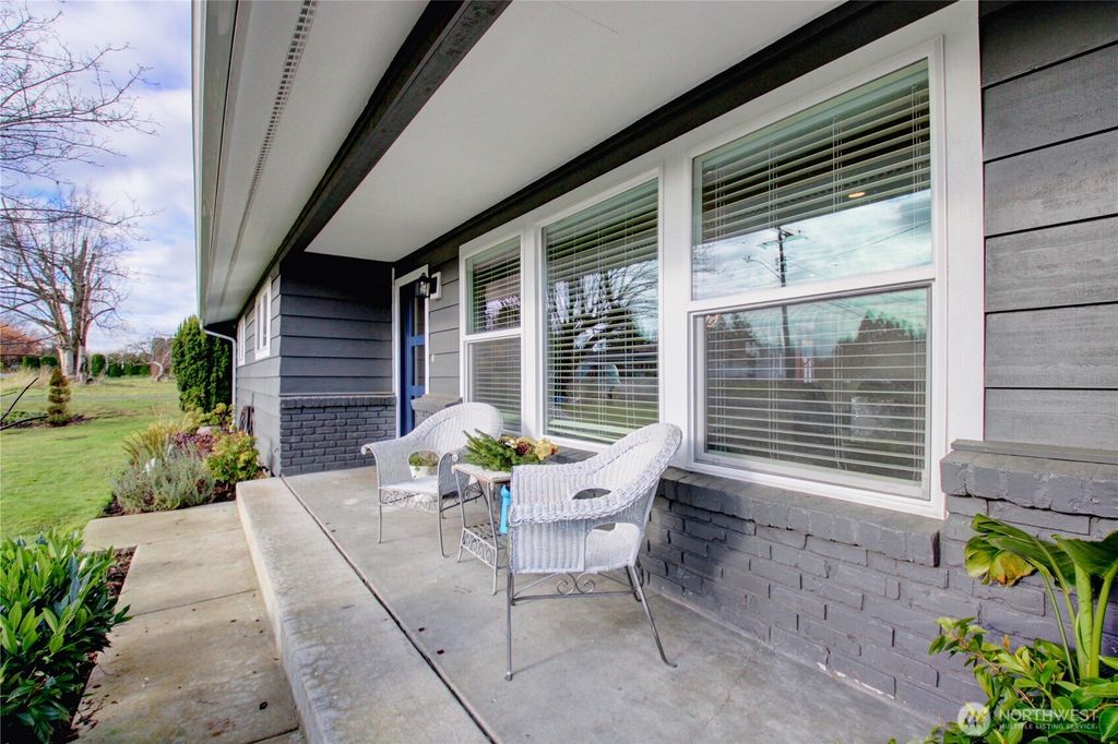 Photo of 660 Leroy Place Pl, Bellingham, WA 98226 (MLS # 2457645)