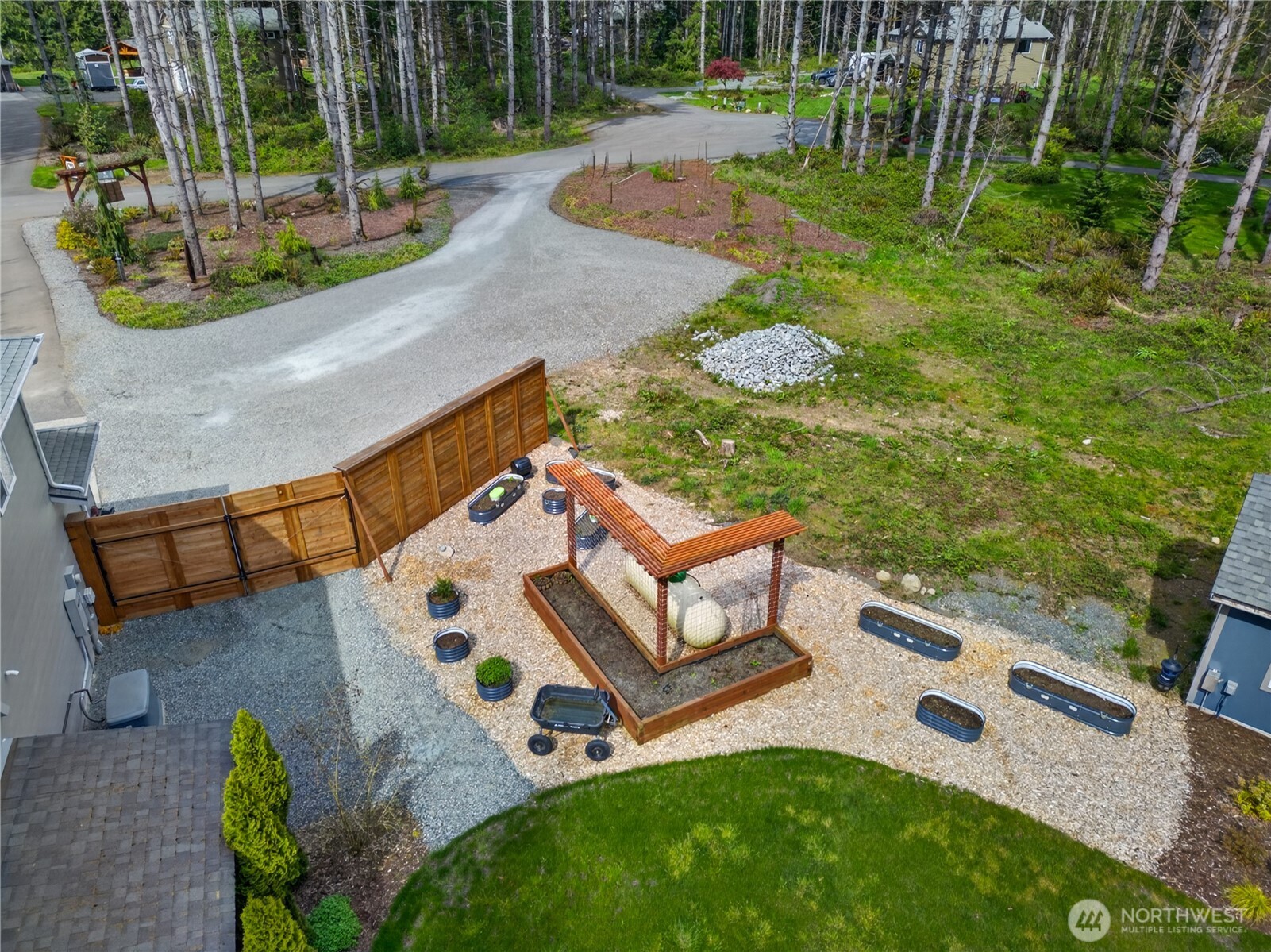 Stanwood, Washington, 98292, United States, 4 Bedrooms Bedrooms, ,3 BathroomsBathrooms,Residential,Active,2052133