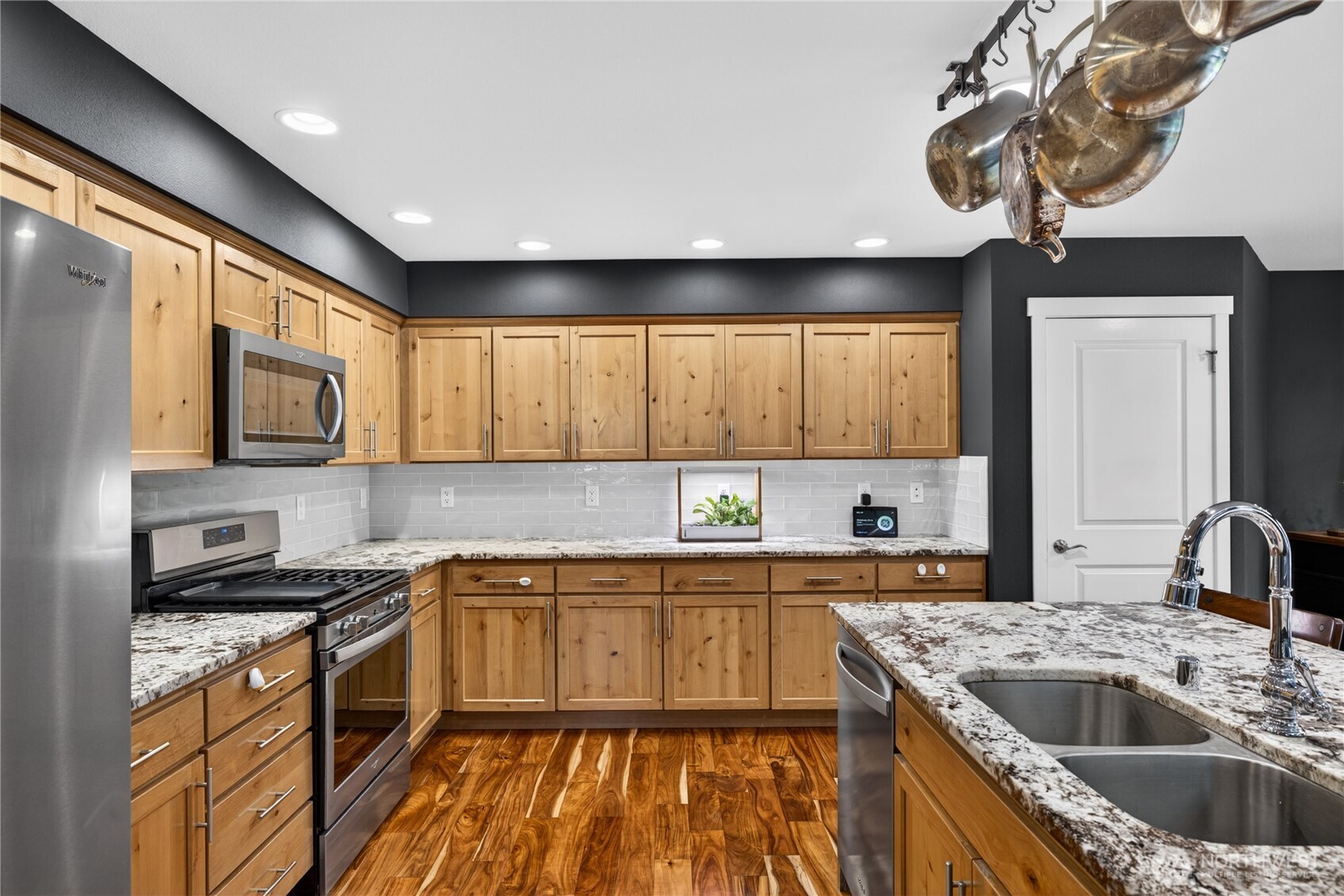 Stanwood, Washington, 98292, United States, 4 Bedrooms Bedrooms, ,3 BathroomsBathrooms,Residential,Active,2052133
