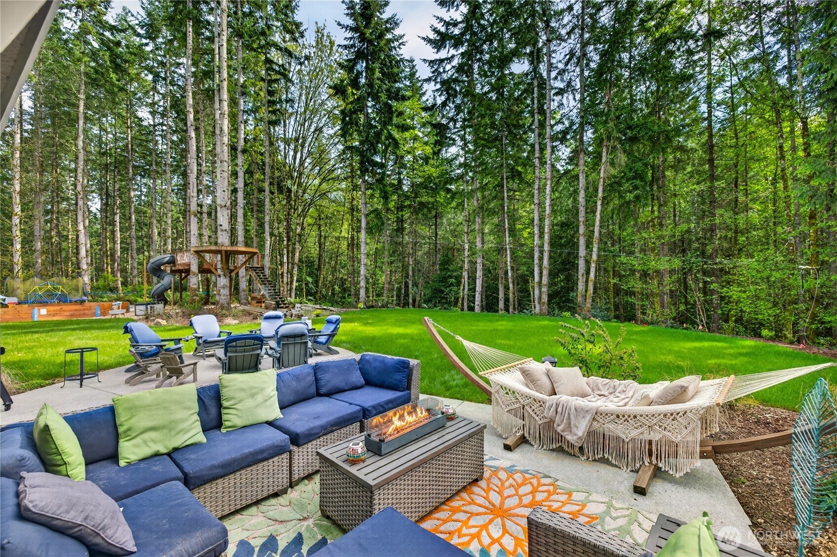 Stanwood, Washington, 98292, United States, 4 Bedrooms Bedrooms, ,3 BathroomsBathrooms,Residential,Active,2052133