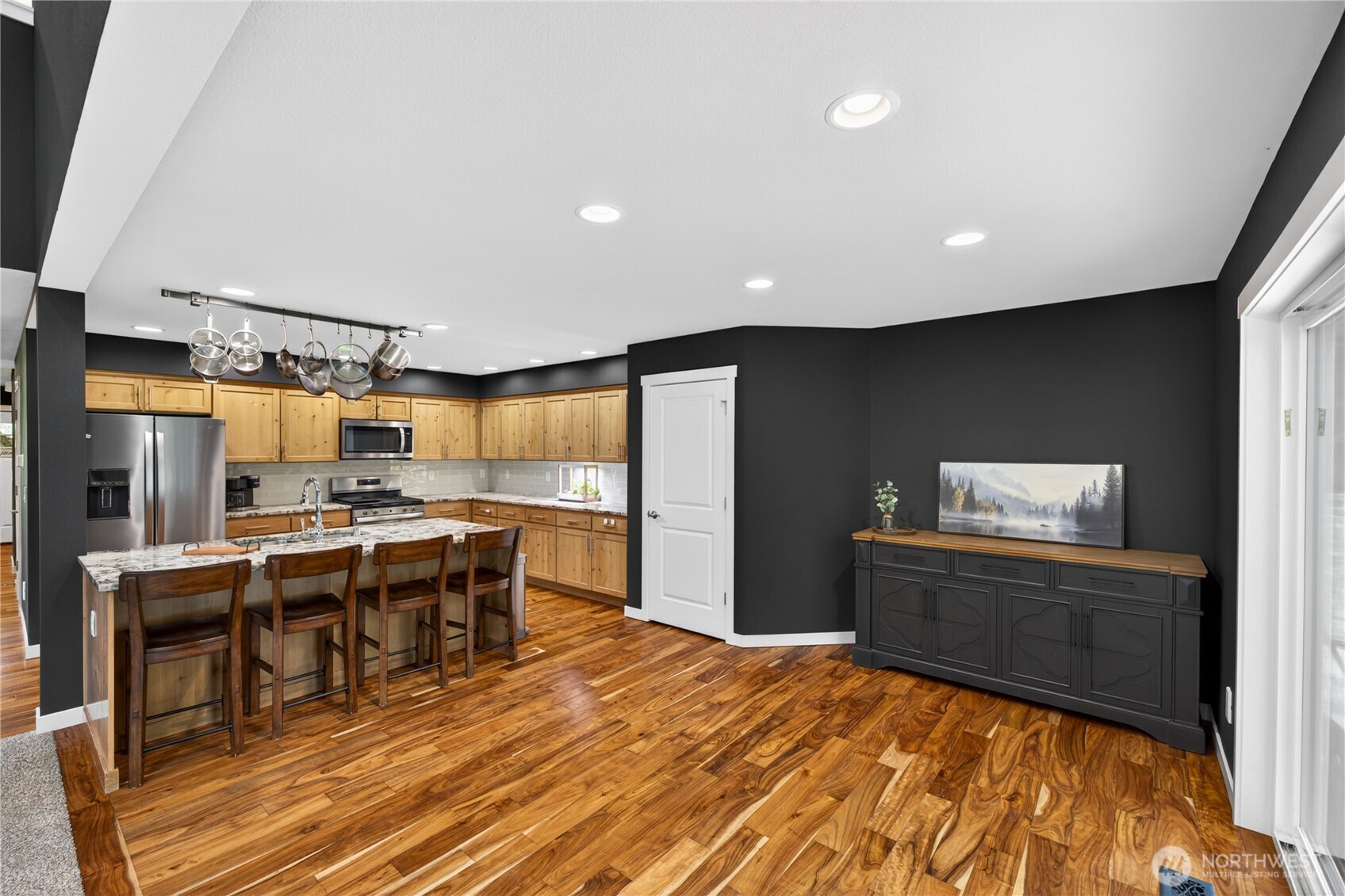 Stanwood, Washington, 98292, United States, 4 Bedrooms Bedrooms, ,3 BathroomsBathrooms,Residential,Active,2052133