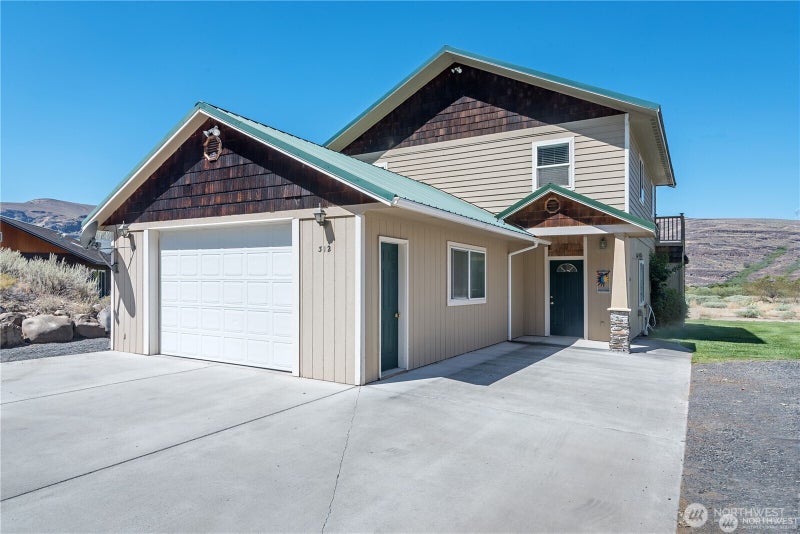 312 SW River Drive