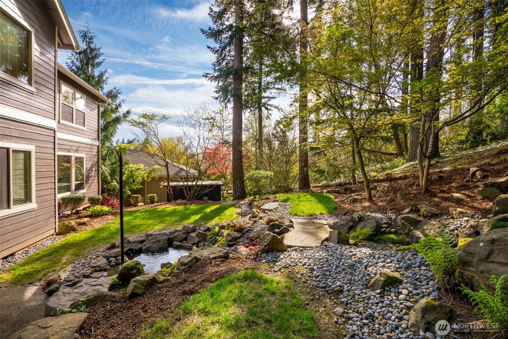 5823 NW Inglewood Court