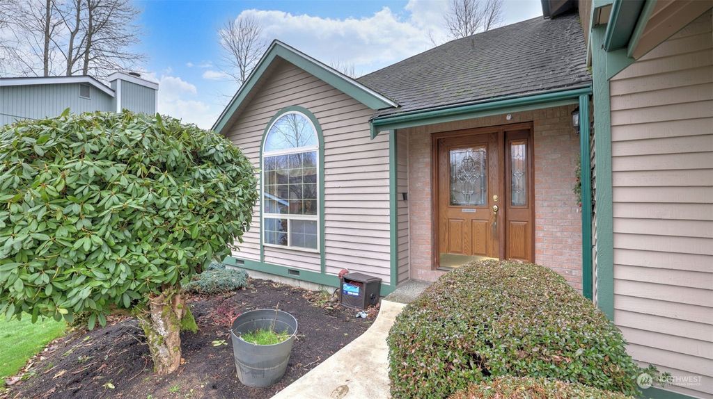 Photo of 12009 SE 262nd Place, Kent, WA 98030 (MLS # 2322328)