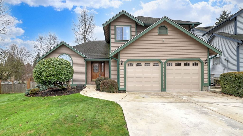 Photo of 12009 SE 262nd Place, Kent, WA 98030 (MLS # 2322328)