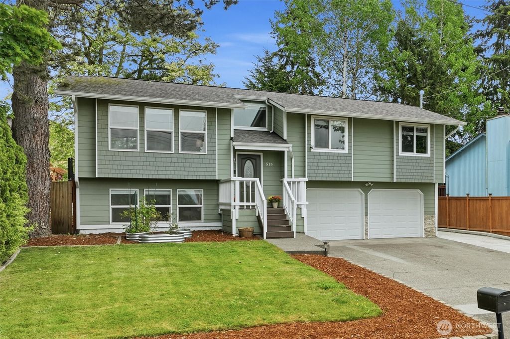 Photo of 515 Avenue J, Snohomish, WA 98290 (MLS # 2529077)