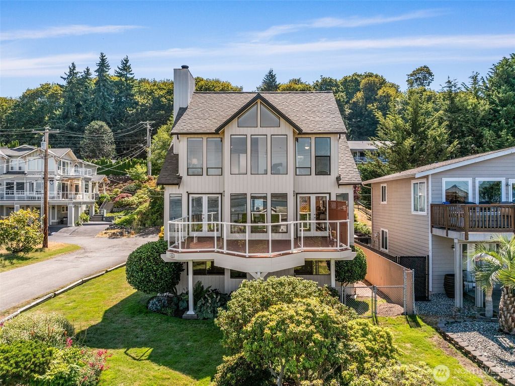 Photo of 415 S 287th Street, Des Moines, WA 98198 (MLS # 2424561)