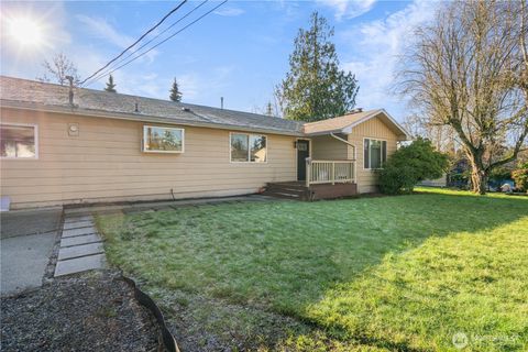 Photo of 103 91st Avenue SE, Lake Stevens, WA 98258 (MLS # 2549433)