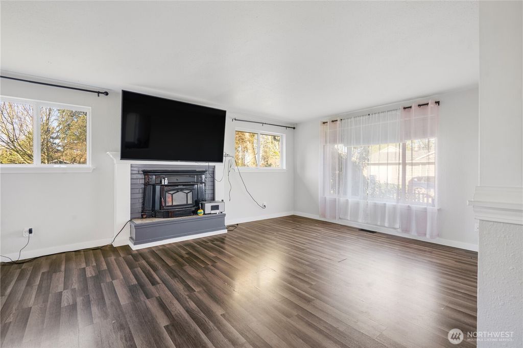 Photo of 103 91st Avenue SE, Lake Stevens, WA 98258 (MLS # 2549433)