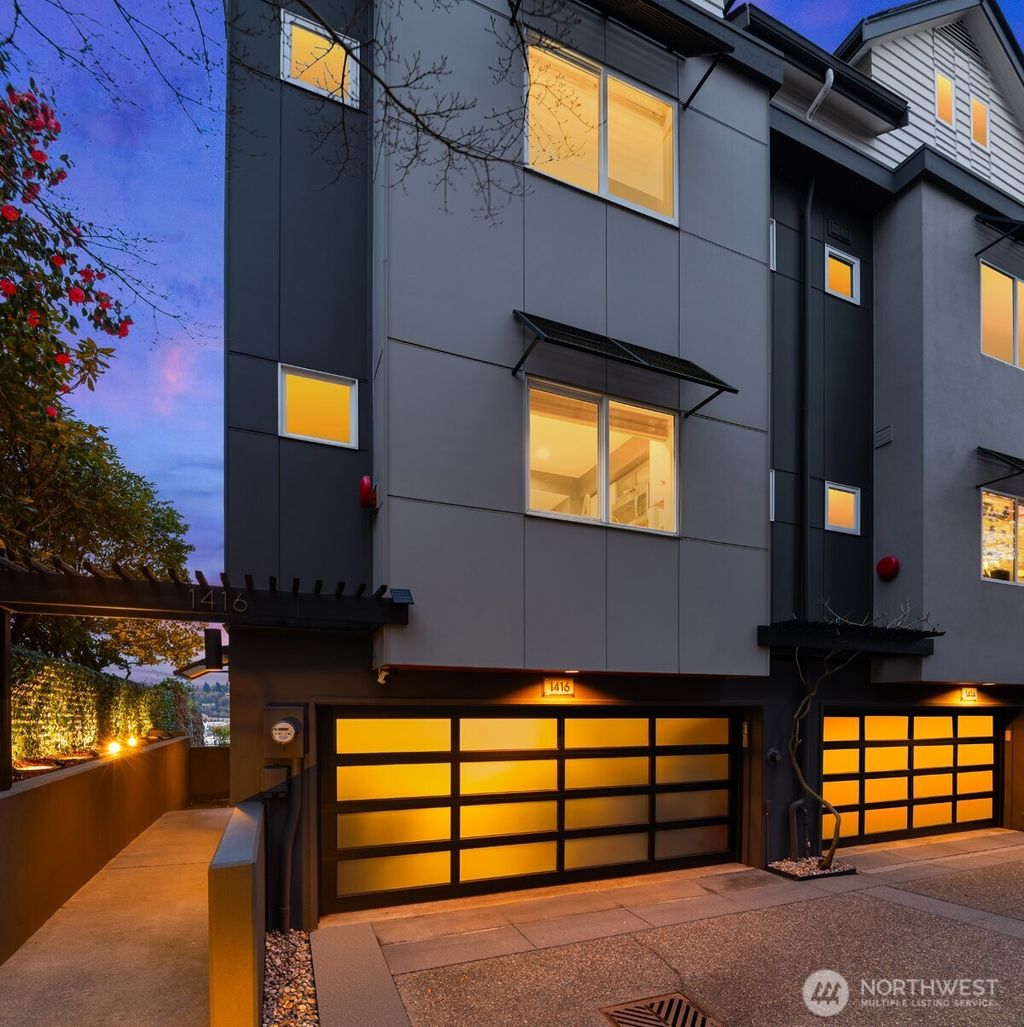 Photo of 1416 6th Avenue N, Seattle, WA 98109 (MLS # 2512608)