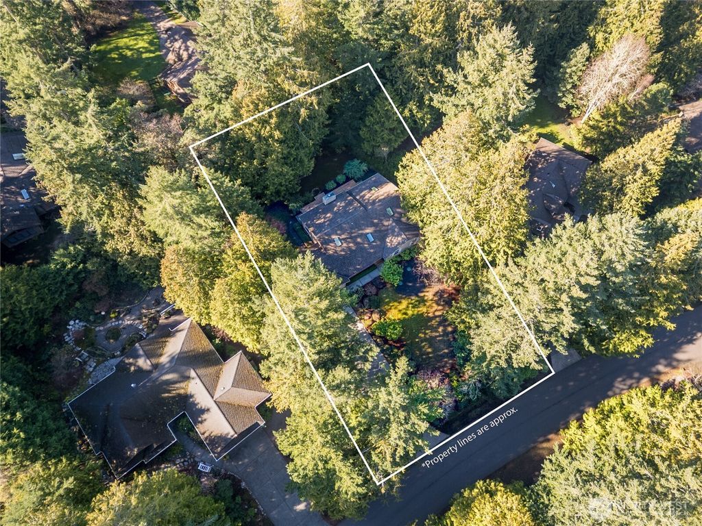 Photo of 425 Baycliff Drive, Port Townsend, WA 98368 (MLS # 2467106)