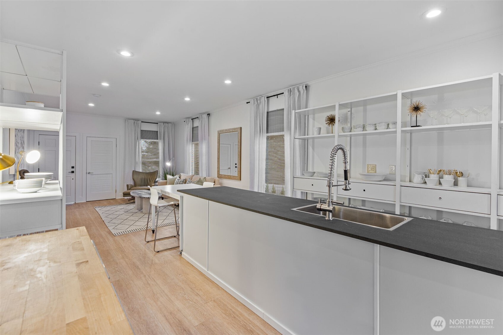 4605 N Cheyenne Street