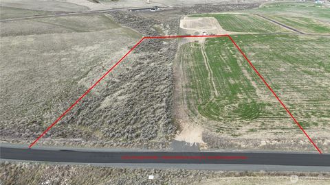 Photo of 100900 E Bastian PR SE, Kennewick, WA 99338 (MLS # 2490458)