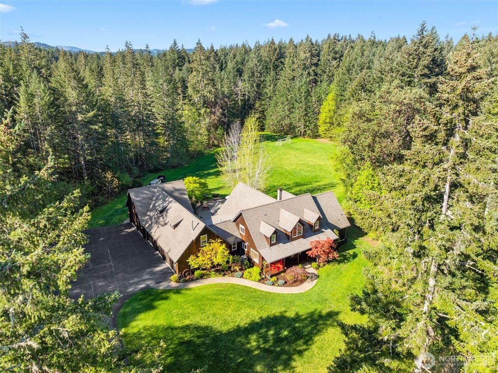 Photo of 4900 Grand Fir Lane NW, Olympia, WA 98502 (MLS # 2516292)