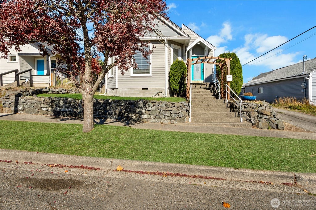 Photo of 4915 N 43rd Street, Tacoma, WA 98407 (MLS # 2594498)