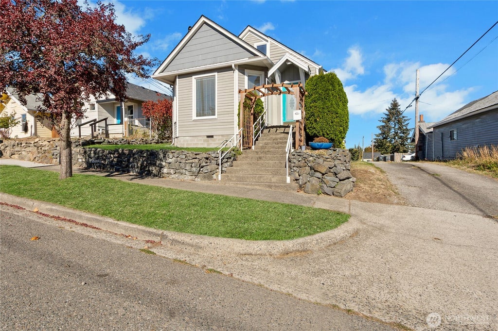 Photo of 4915 N 43rd Street, Tacoma, WA 98407 (MLS # 2594498)