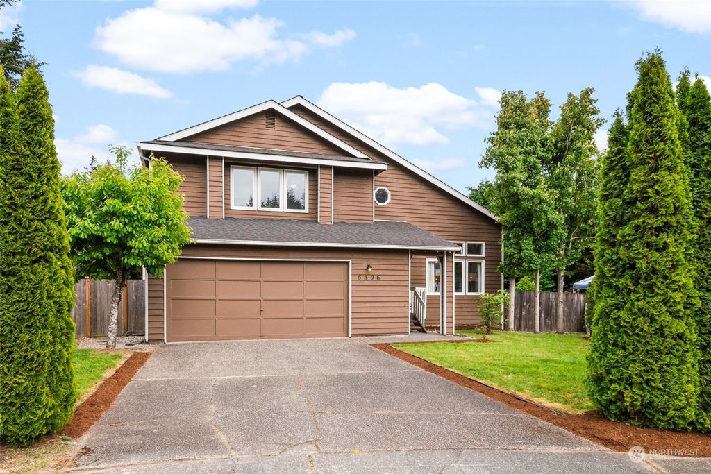 Photo of 5506 168th Place SW, Lynnwood, WA 98037 (MLS # 2226879)