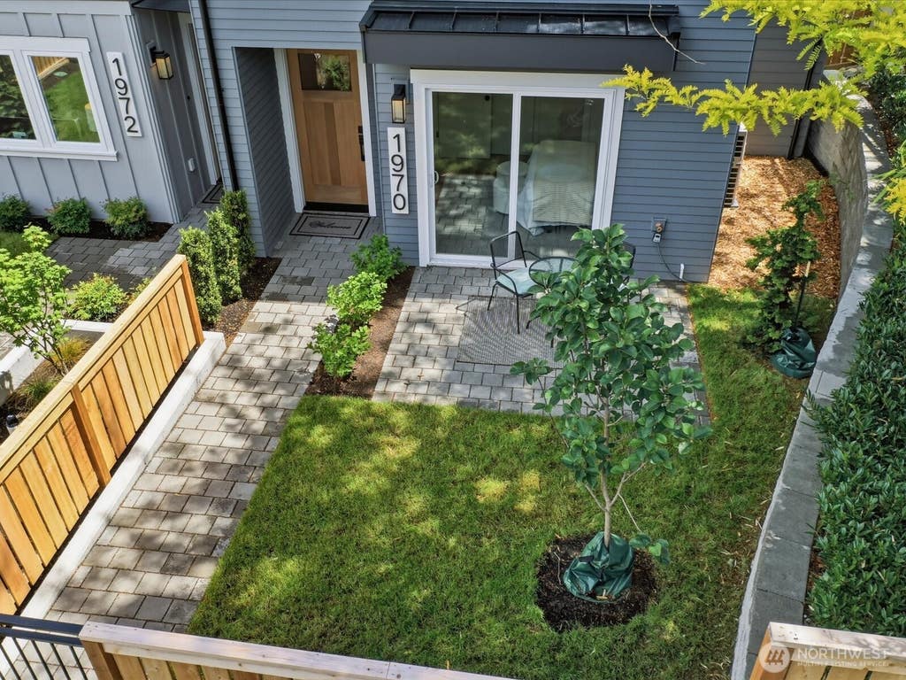 Photo of 1970 25th Avenue E, Seattle, WA 98112 (MLS # 2571066)