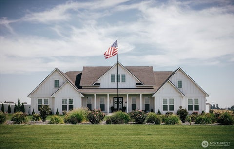 Photo of 6857 Road D NE, Moses Lake, WA 98837 (MLS # 2576516)
