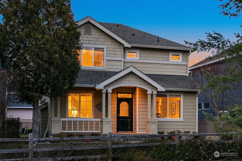 Photo of 6608 W Crest View Loop SE, Snoqualmie, WA 98065 (MLS # 2027255)