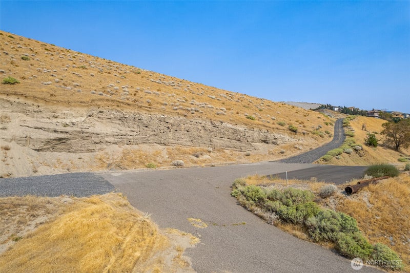 17 Basalt View 98848