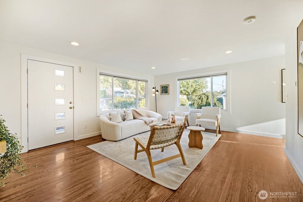 Photo of 4216 27th Avenue W, Seattle, WA 98199 (MLS # 2586075)