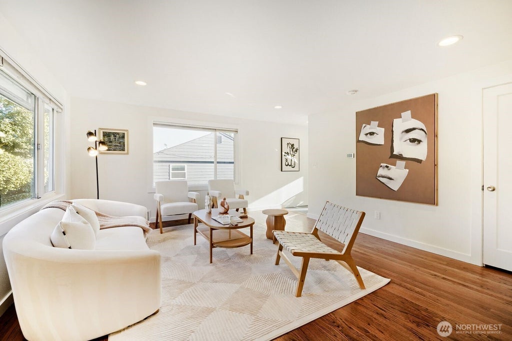 Photo of 4216 27th Avenue W, Seattle, WA 98199 (MLS # 2586075)