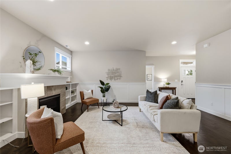 1098 NE Sockeye Court