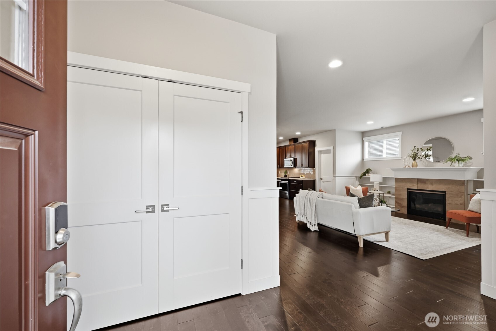 1098 NE Sockeye Court