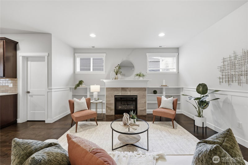 1098 NE Sockeye Court