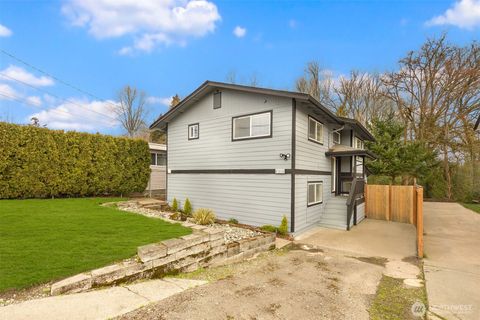 Photo of 5306 26th Avenue S, Seattle, WA 98110 (MLS # 2528174)