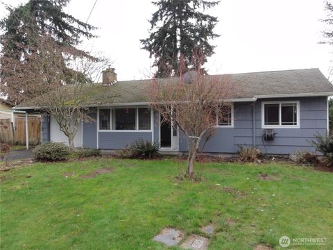 Photo of 6802 106th Street Ct E, Puyallup, WA 98373 (MLS # 2467743)