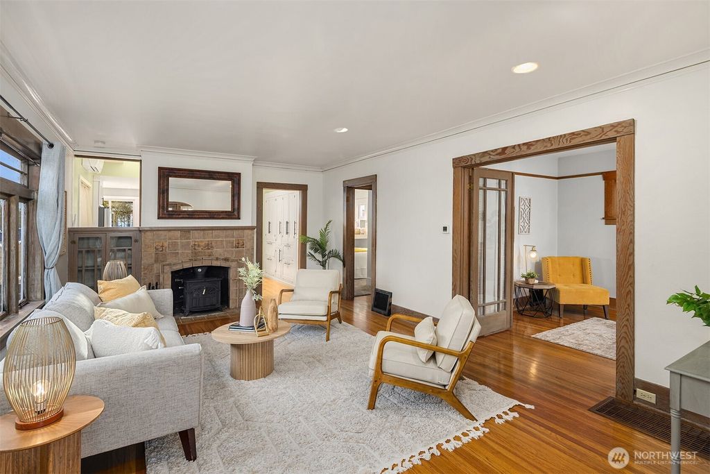 Photo of 349 N 72nd Street, Seattle, WA 98103 (MLS # 2472286)