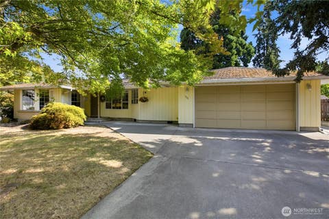 Photo of 1708 5th Street NE, Auburn, WA 98002 (MLS # 2568110)