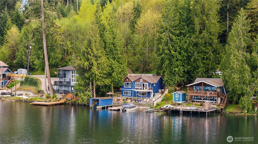 Photo of 23821 S Lake Roesiger Road, Snohomish, WA 98290 (MLS # 2369451)