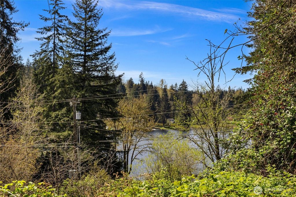 Photo of 4819 E Lake Bosworth Drive, Snohomish, WA 98290 (MLS # 2362203)