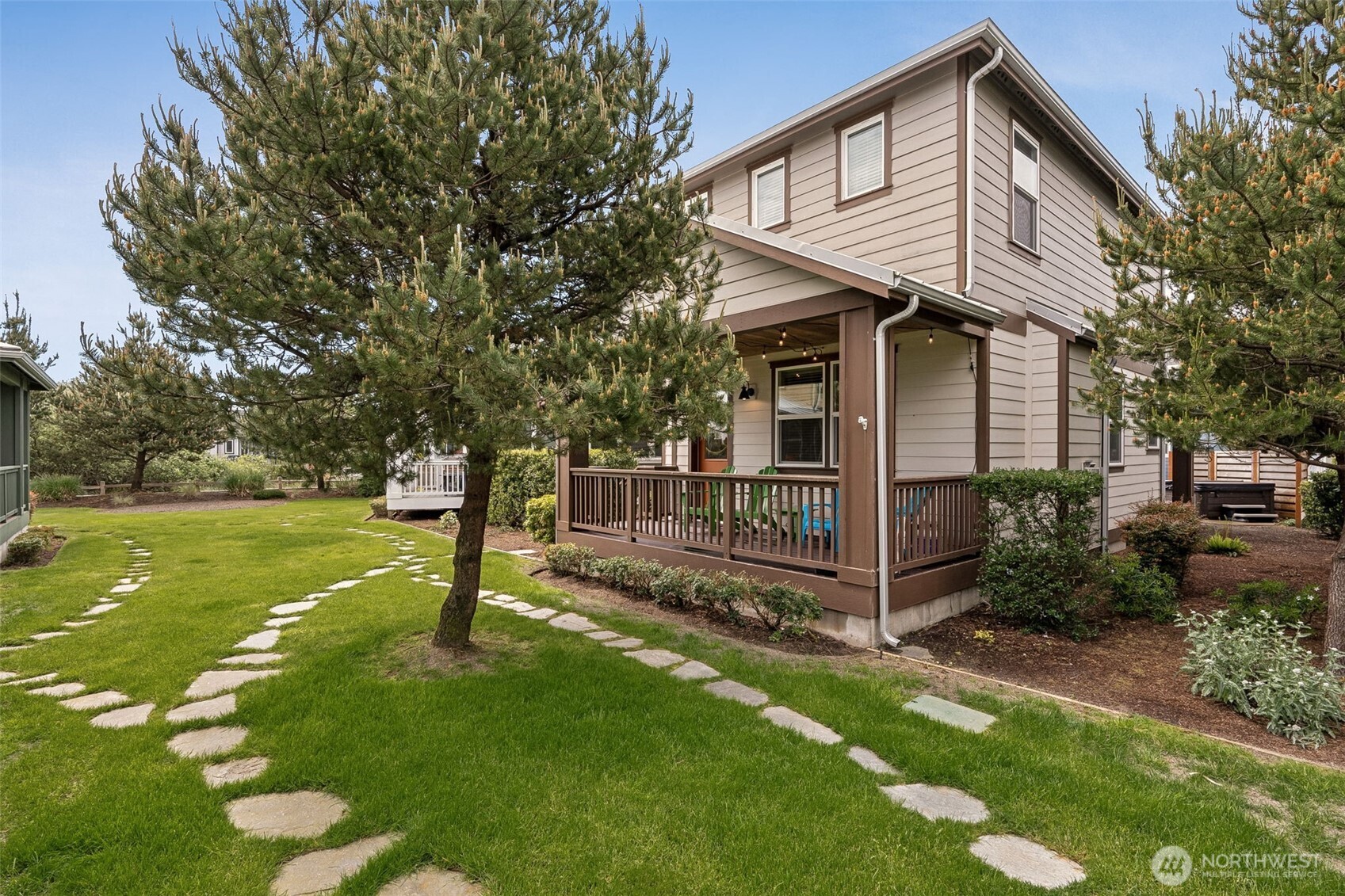 422 Vine Maple Lane SW
