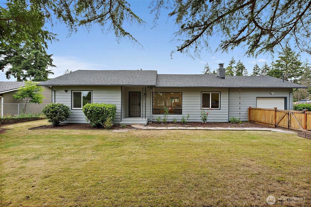Photo of 8811 SW Wildwood Ave AVE, Lakewood, WA 98498 (MLS # 2548559)