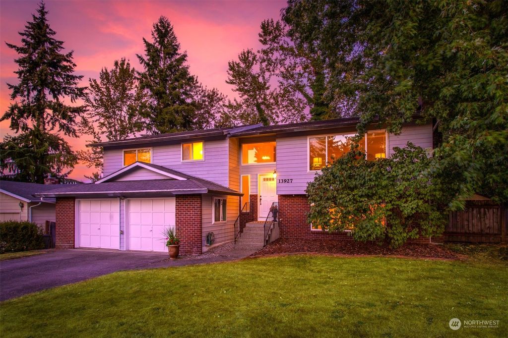 Photo of 13927 Silver Firs Drive, Everett, WA 98208 (MLS # 1998010)