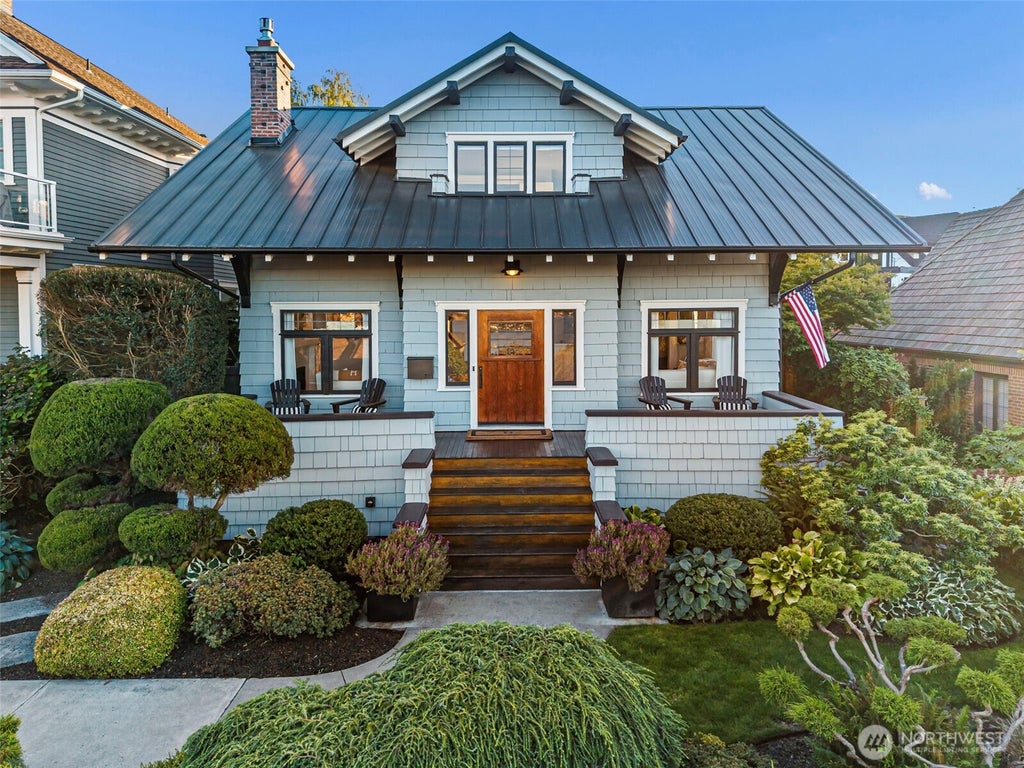 Photo of 718 N Stadium Way, Tacoma, WA 98403 (MLS # 2580649)