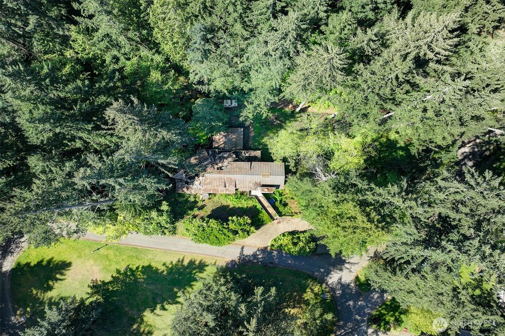 Photo of 3815 131st Avenue NE, Bellevue, WA 98005 (MLS # 2516826)