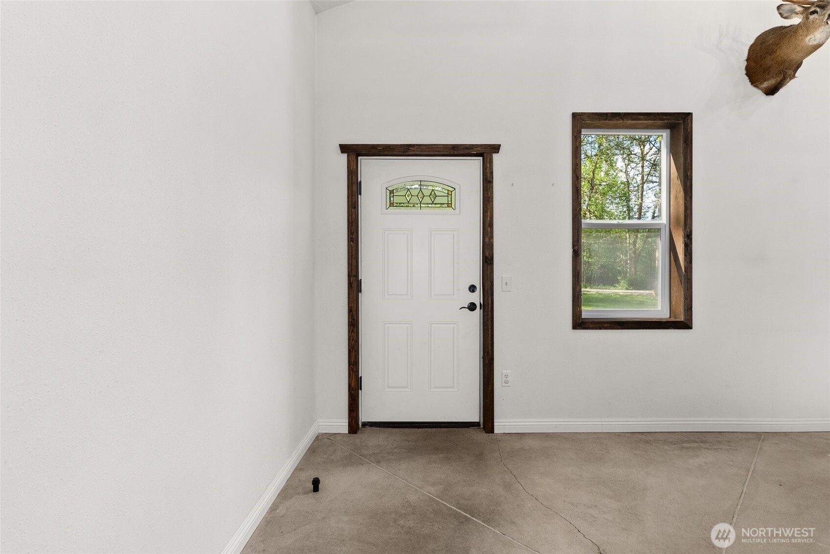 637 Smokey Valley Road